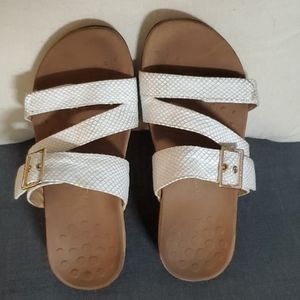 Vionic white sandals size 10
